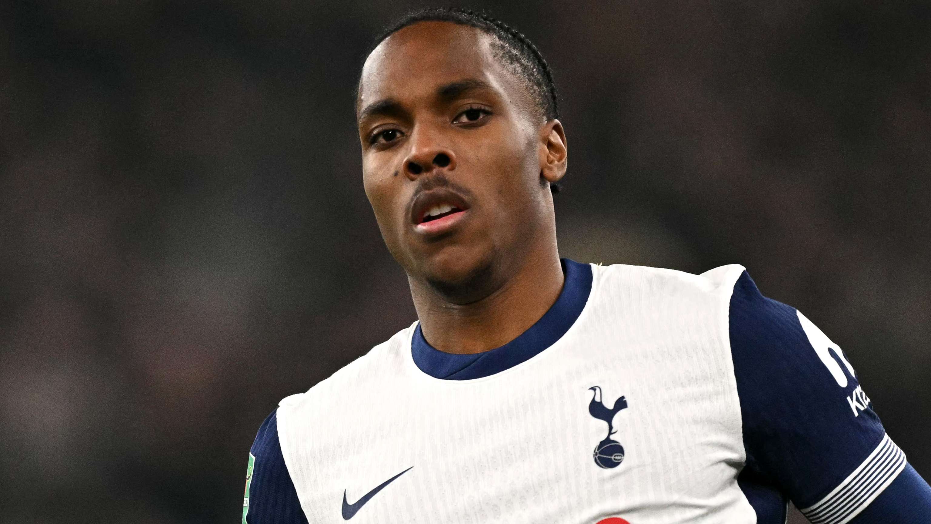 他们通过严 他们通过严